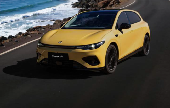 零跑A10将于2025广州车展亮相 完善入门市场布局