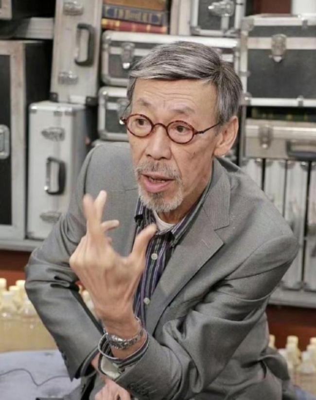 港星冯淬帆离世,前几天还发文悼念许绍雄,晚年怒骂王晶不懂电影