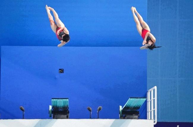 全红婵携新搭档王伟莹出战10米跳台 回归赛场引发关注