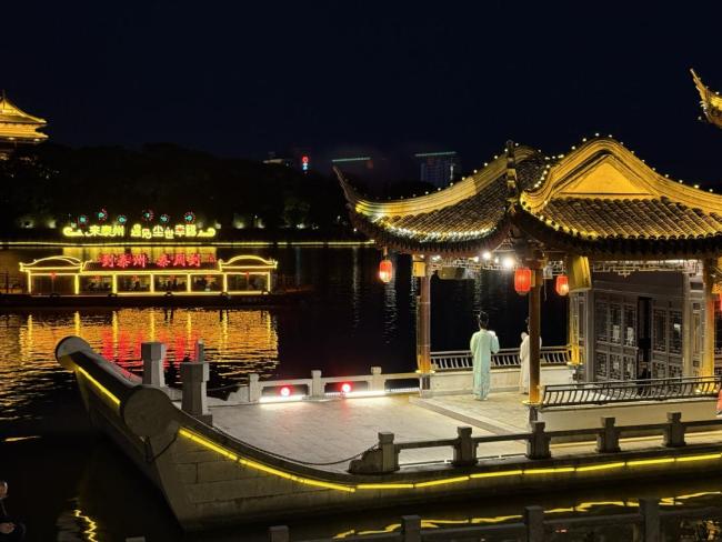 “苏超”夺冠后，泰州市官宣→