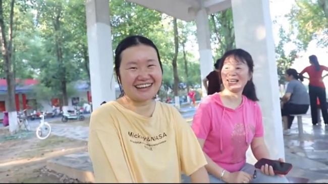 妈妈跳广场舞“唤醒”植物人女儿 母爱创造奇迹