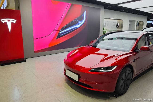 美国一特斯拉打不开车门 5人被烧死 设计缺陷引诉讼