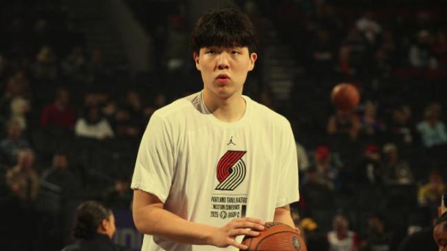 杨瀚森再战湖人 暂别两天回归