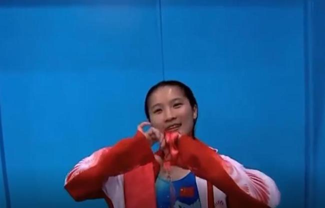 王伟莹女子个人全能半程第一 全能之路再创辉煌