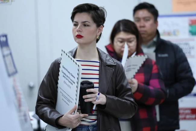 纽约新市长曾是一名嘻哈歌手 从乌干达走出的民主社会主义者