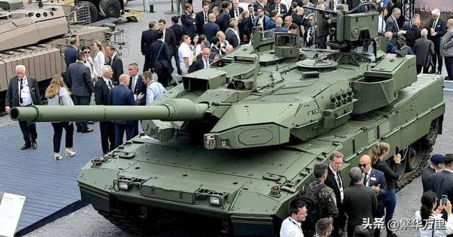 中国100式坦克有多强 全面解析其强悍配置