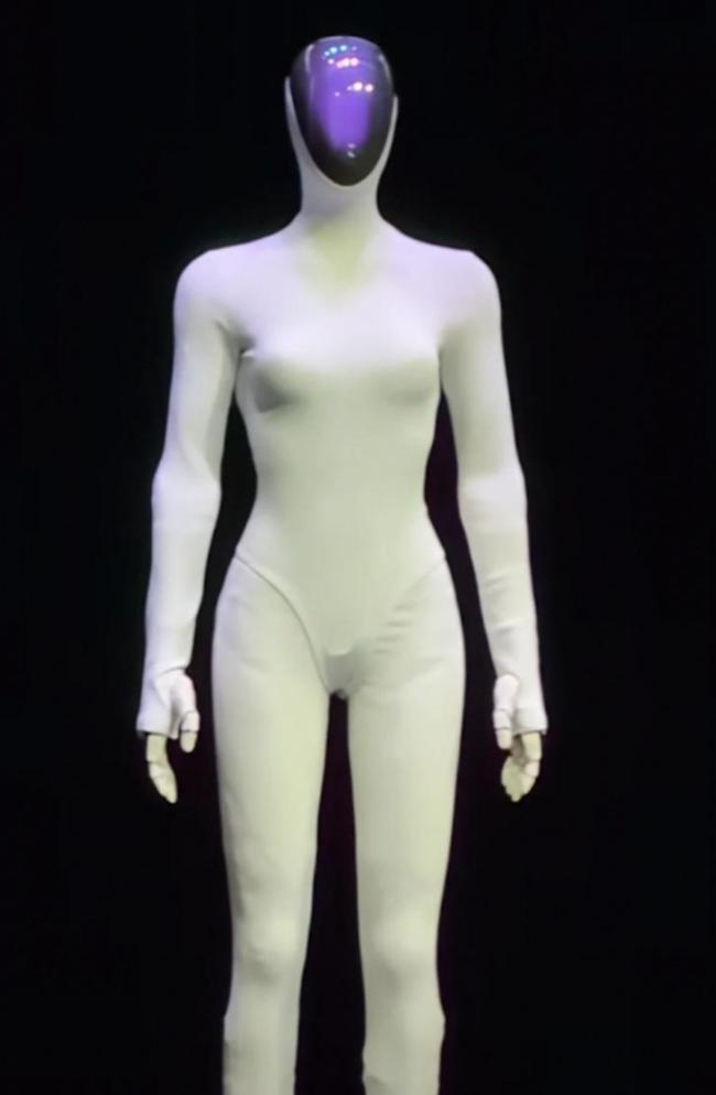 小鹏汽车是真做机器人还是炒作 自证技术真实性引发关注