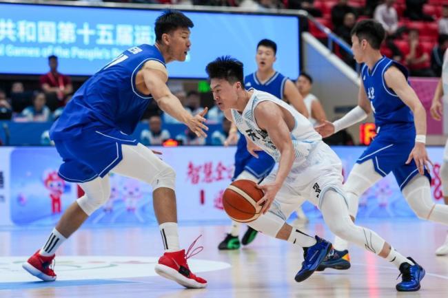 全运会男篮比赛四川队大捷河南队 周琦28分领衔