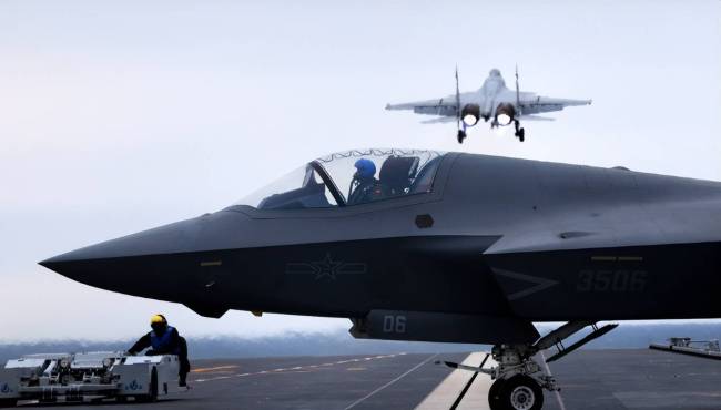 福建舰入列进入倒计时 甲板战机阵容震撼亮相