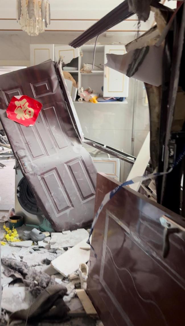 爆燃事故男子90%烧伤父亲准备献皮 业主捐款