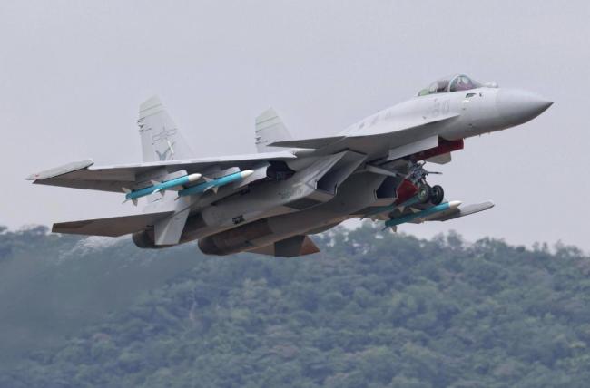 福建舰舰载机出动能力有多强 超越美国航母有望