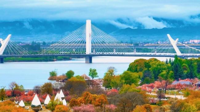 台湾自媒体人王裕庆：民进党越限制交流台青越想到大陆看看