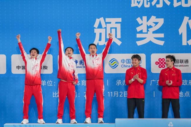 广东队获跳水男子双人10米台亚军 陈艾森/朱子锋摘银