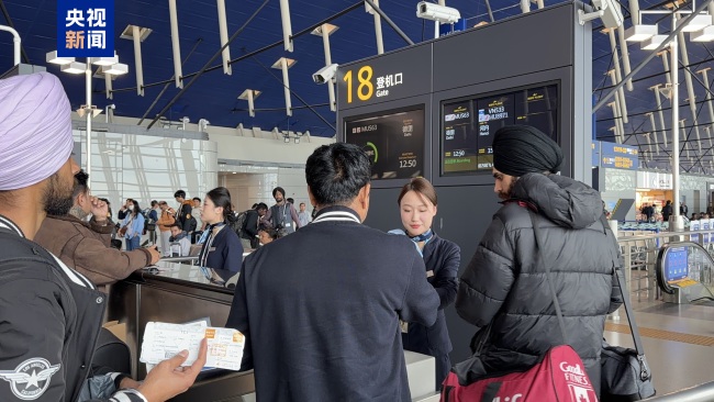 正式复航 国内航司执飞的首趟中印客运航班开飞