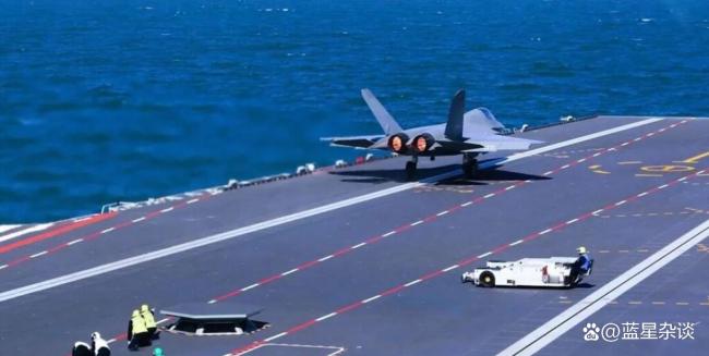 从下水到入列 重温福建舰一个个首次 七年磨一剑