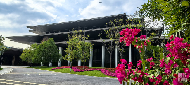 时政新闻眼丨第十五届全运会开幕日，习近平出席多场活动蕴含哪些深意