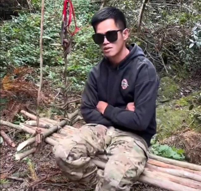 男子荒野求生32天后退赛像极流浪汉 冻伤逼退