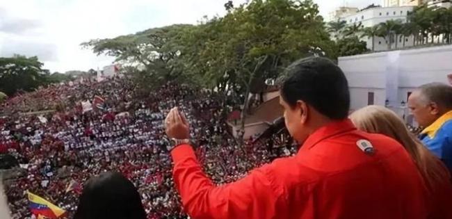 特朗普的惊魂一周:从威胁断粮到承诺发钱,加勒比海战云密布 石油与霸权的较量