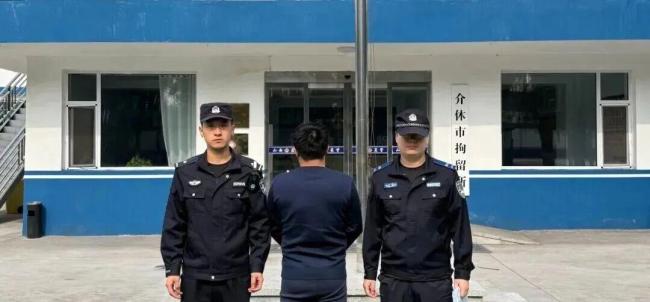 净网:3人为吸粉引流直播谩骂被拘 公然挑衅法律底线