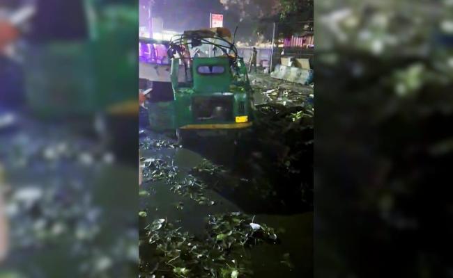 印媒称汽车爆炸现场附近发现实弹