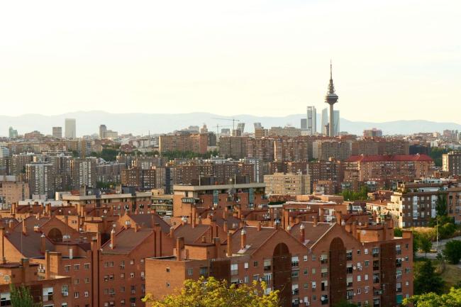 西班牙国王访华首站为何是成都 中西合作新信号