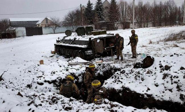 俄苏34战机炸毁乌军指挥所：深夜呼啸起飞 空投重磅炸弹消灭大量乌军 钢刀旅指挥部瞬间蒸发