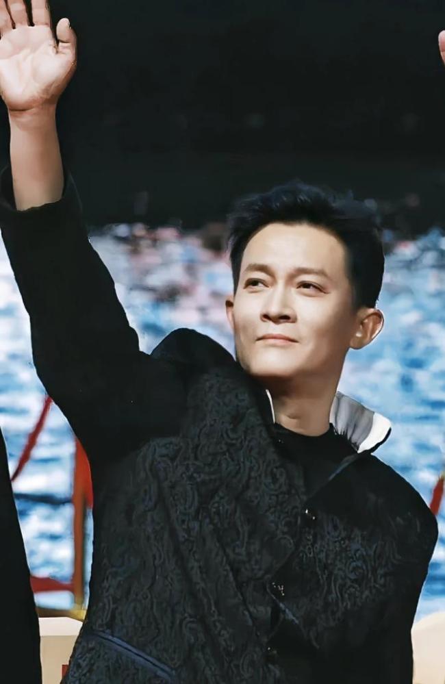 杨志刚 爽文男主 三哥力捧成明星_中华网