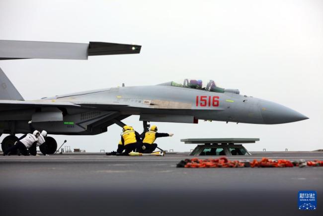 福建舰绝技电磁弹射到底好在哪 又稳又快