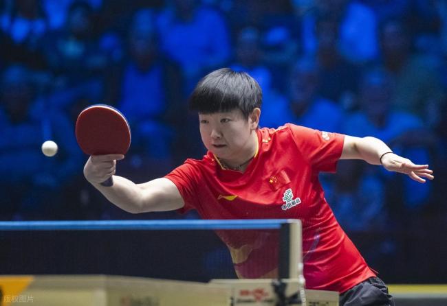 3-8落后也能翻?孙颖莎拒绝加班大逆转刘斐 全场几近疯狂