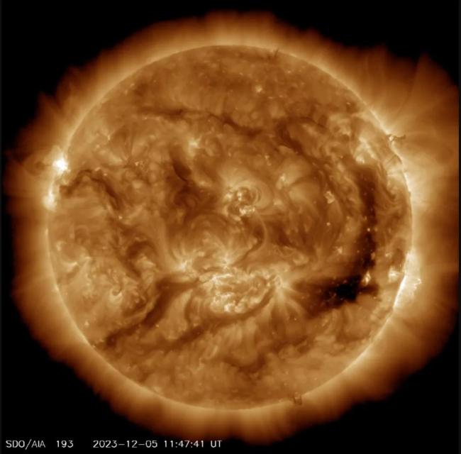 为什么北京也能看到极光 磁暴带来的奇观