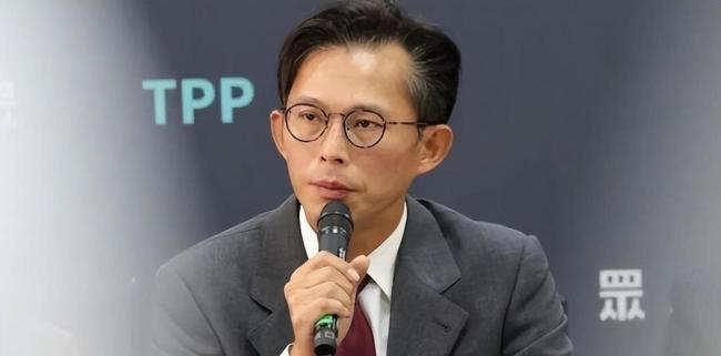 郑丽文和柯文哲黄国昌碰面 政坛新动态引发关注