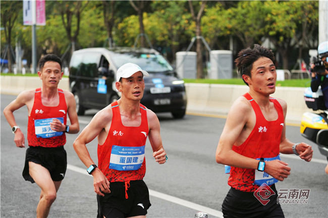 高鹏全运会男子马拉松摘银 云南健儿表现亮眼
