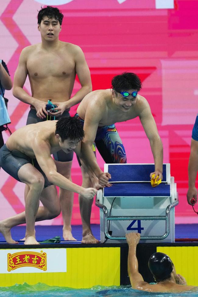 山东队夺得男子4x200米自接力金牌