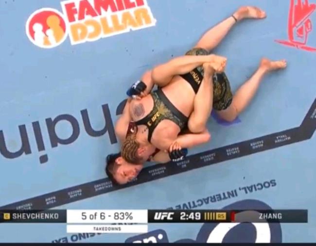 UFC官方称张伟丽无需抱歉已创造历史 勇者无畏