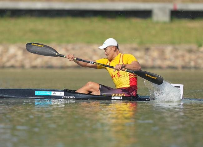 全运会男子1000米单人皮艇张冬夺金 山东选手闪耀赛场