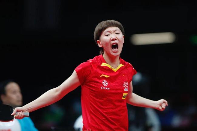 王曼昱父亲卖肉夹馍供她成奥运冠军 感人家庭背景引关注