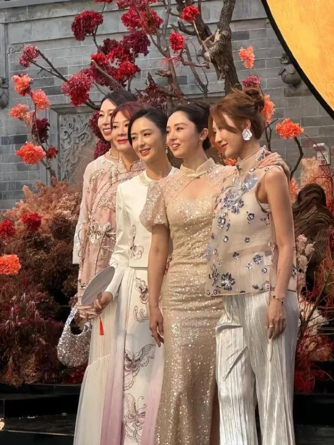 董璇回应坚持再婚原因 寻找稳定与保护