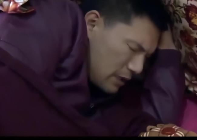 男子打赏主播19万感觉对不起父母 借贷追梦终成空