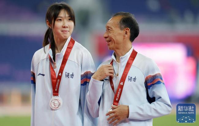 周慧夺得全运会女子三级跳远金牌 江苏队荣耀时刻