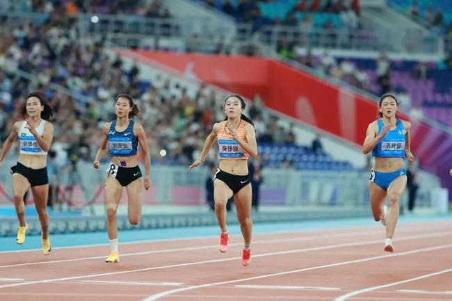 全运会百米冠军首次属于“00后” 新星闪耀赛场