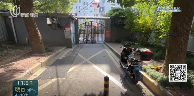 上海一私家车堵住救护车去路!