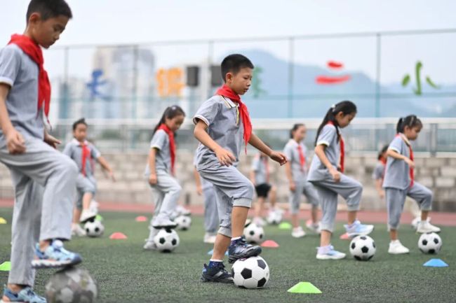 鼓励中小学安排30分钟大课间!“二十条”举措发布,强健学生体质