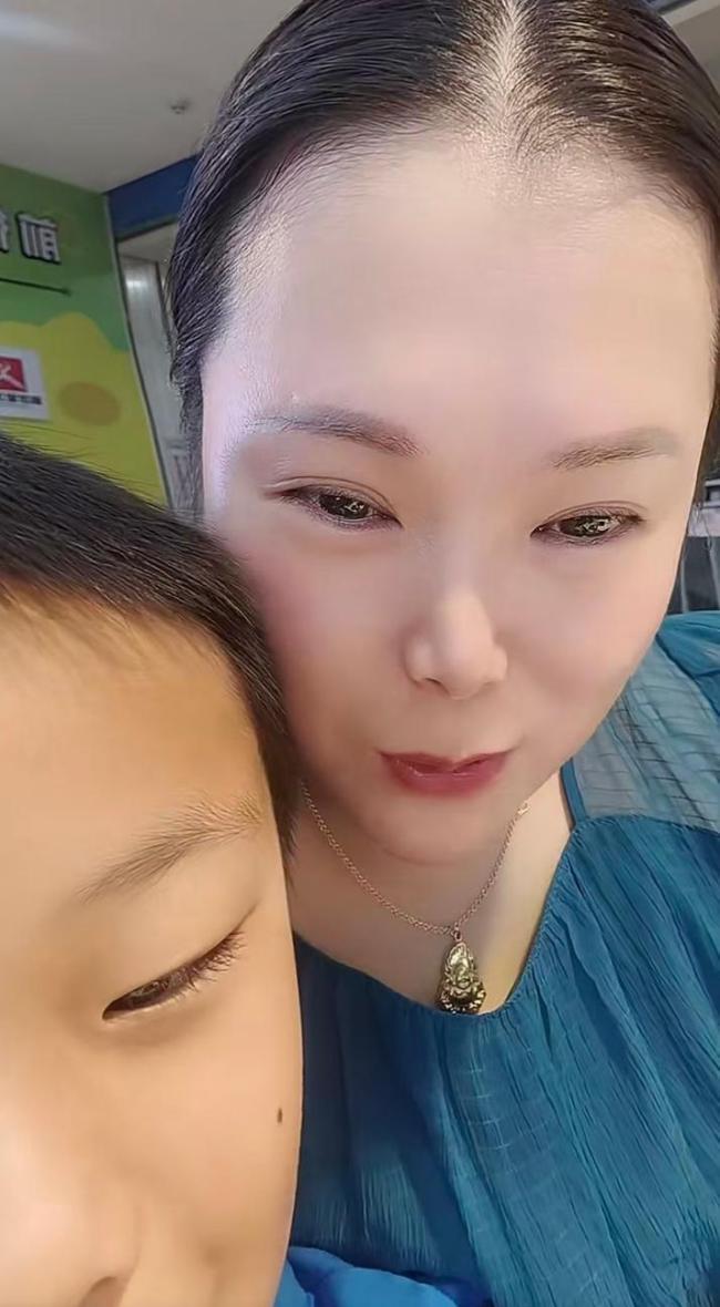 44岁去世博主儿子9岁女儿刚坐月子 生命无常令人惋惜