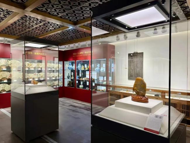 北京荣宝拍卖三十年秋拍预展开始 近60件艺术珍品亮相