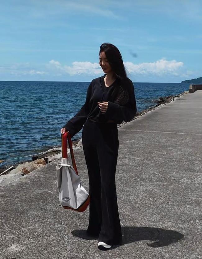 曹格15岁女儿近照 少女成长记