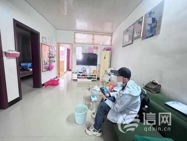 母亲在孩子面前自杀了。网上催收贷款仍