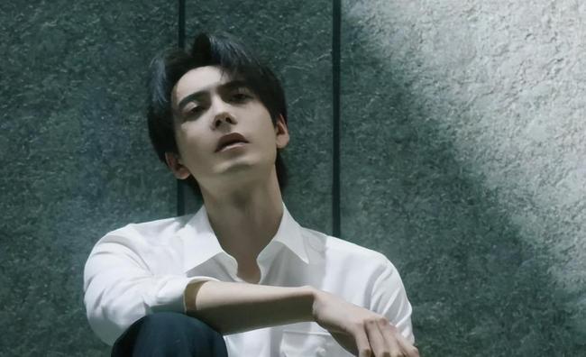 迪丽热巴枭起青壤开播发文 生死刀护众生斩枭志蕴心间