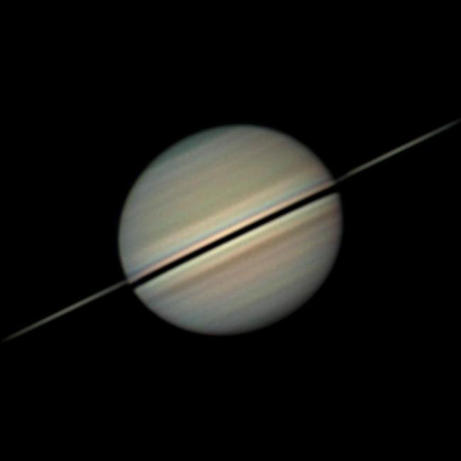 短短8个月土星环为何三次“消失” 天文现象揭秘