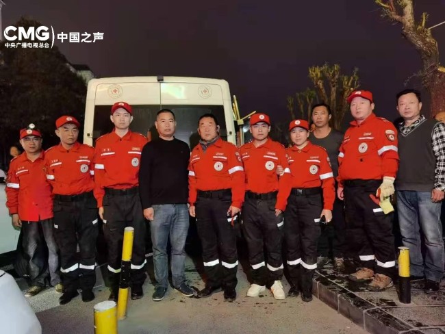 潜伏“劝生” 他要成为孩子们的那束光