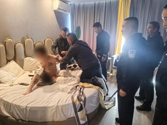 網(wǎng)民冒用英烈警號(hào)行騙被刑拘 嚴(yán)重玷污英烈榮譽(yù)